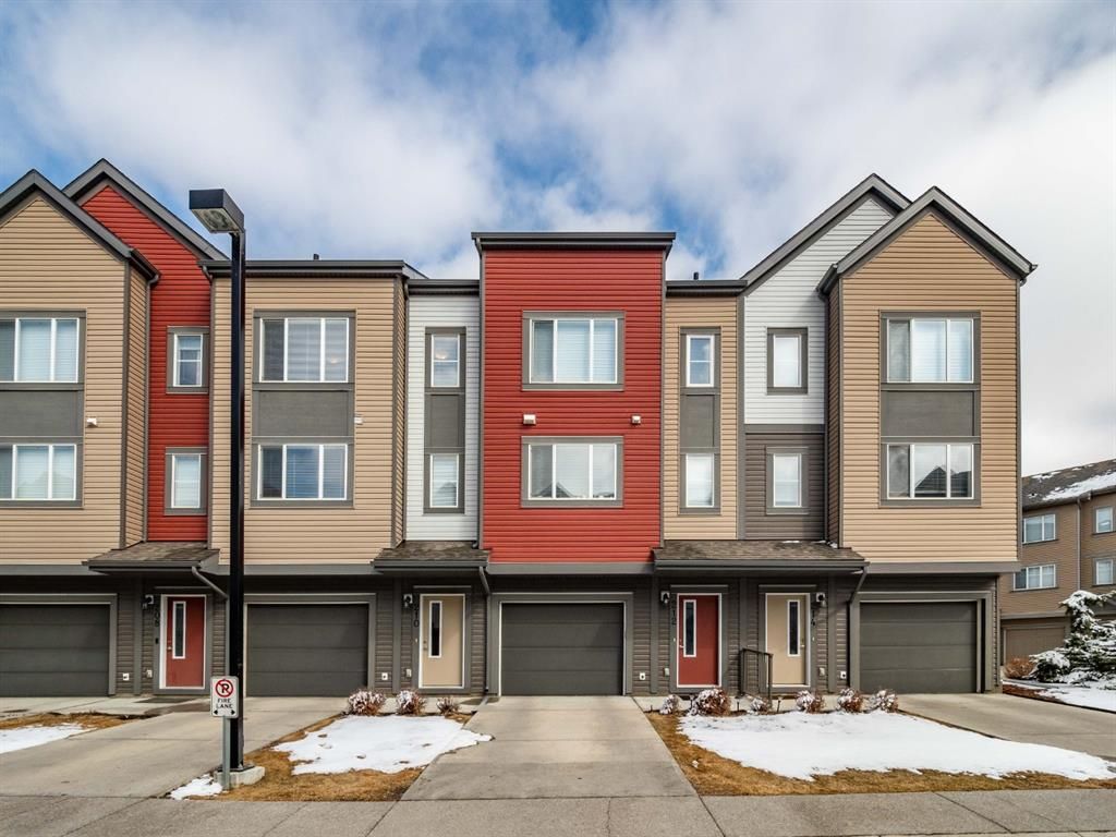 Main Photo: 210 Copperpond Row SE in Calgary: Copperfield Row/Townhouse for sale : MLS®# A1086847