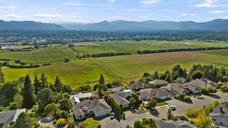 Photo 1: 1477 Valley View Dr in Courtenay: CV Courtenay East House for sale (Comox Valley)  : MLS®# 943390