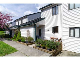 Photo 1: 38 6629 138TH Street in Surrey: East Newton Townhouse for sale in "Hyland Creek" : MLS®# F1410025