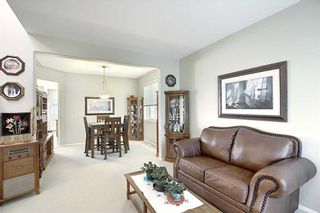 Photo 8: 38 CRESTHAVEN Way SW in Calgary: Crestmont Detached for sale : MLS®# C4302702