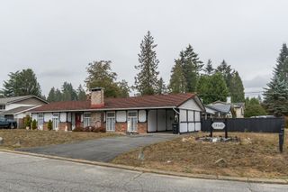 Photo 1: 19545 117 Avenue in Pitt Meadows: South Meadows House for sale : MLS®# R2746810