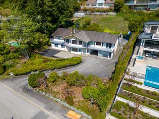 Photo 3: 1425 BRAMWELL Road in West Vancouver: Chartwell House for sale : MLS®# R2759114