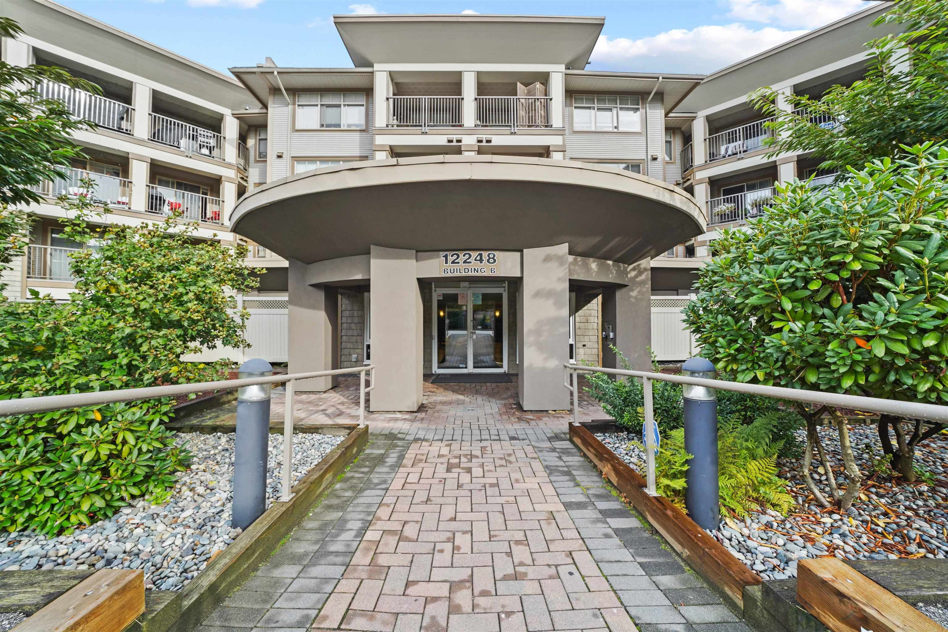 Main Photo: 116 12248 224 Street in Maple Ridge: East Central Condo for sale : MLS®# R2825607