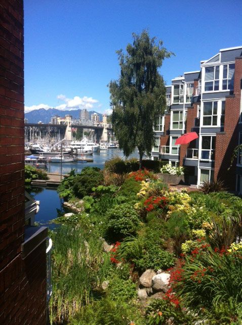 Main Photo: 1557 Mariner Walk in Vancouver: False Creek Townhouse for sale (Vancouver West) 