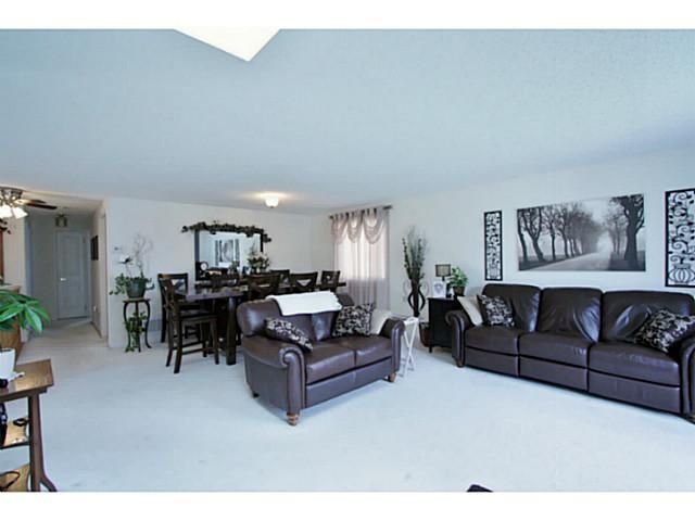 Photo 4: Photos: 54 DOUGLAS DR in BARRIE: House for sale : MLS®# 1403531