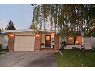 Photo 1: 920 CANNELL Road SW in Calgary: Canyon Meadows House for sale : MLS®# C4031766