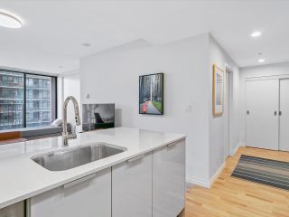 Photo 4: 2304 128 W CORDOVA Street in Vancouver: Downtown VW Condo for sale in "Woodwards" (Vancouver West)  : MLS®# R2749097