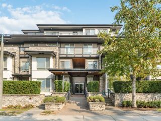 Photo 1: 112 7428 BYRNEPARK Walk in Burnaby: South Slope Condo for sale (Burnaby South)  : MLS®# R2733019