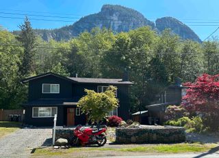 Main Photo: 37976 MAGNOLIA Crescent in Squamish: Valleycliffe House for sale in "Valley Cliff" : MLS®# R2882383