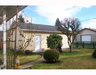 Photo 2: 5699 DOLPHIN Street in Sechelt: Sechelt District House for sale (Sunshine Coast)  : MLS®# V689352