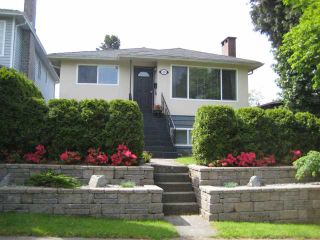 Main Photo: 226 E 40TH Avenue in Vancouver: Main House for sale (Vancouver East)  : MLS®# V793497