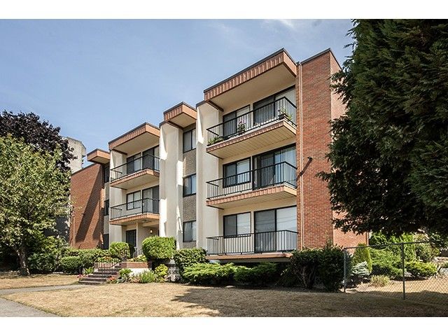 Main Photo: 205 505 NINTH Street in New Westminster: Uptown NW Condo for sale in "Fraser View Apartments" : MLS®# V1024071