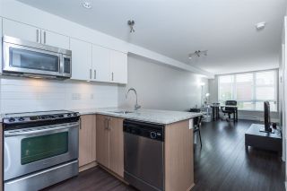 Photo 3: 215 55 EIGHTH Avenue in New Westminster: GlenBrooke North Condo for sale in "EIGHTWEST" : MLS®# R2090049