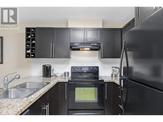 Photo 5: 1093 Sunset Drive Unit# 214 in Kelowna: House for sale : MLS®# 10308425