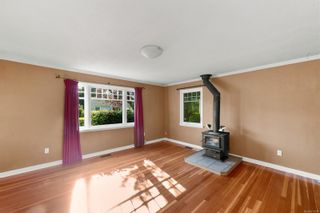 Photo 3: 2914 Shakespeare St in Victoria: Vi Oaklands House for sale : MLS®# 911308