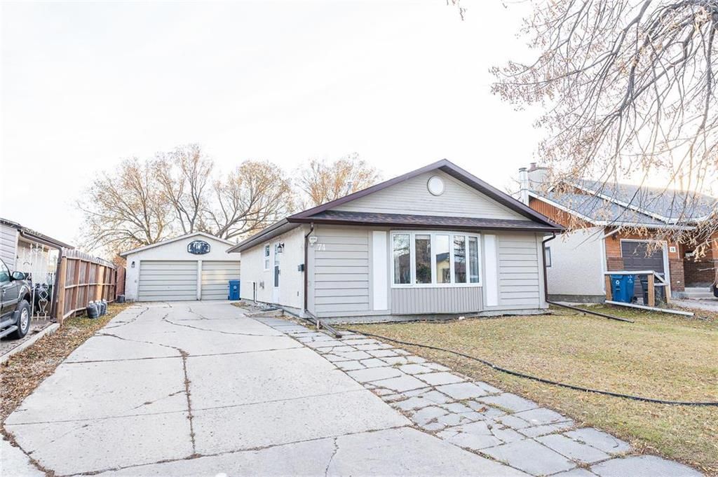 Main Photo: 74 Marianne Road in Winnipeg: Meadows West Residential for sale (4L)  : MLS®# 202226431