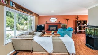 Photo 4: 9013 GAY Street in Langley: Fort Langley House for sale : MLS®# R2671050