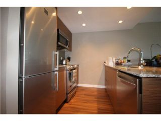 Photo 4: 1104 135 E 17TH Street in North Vancouver: Central Lonsdale Condo for sale in "Local on Lonsdale" : MLS®# V1137022