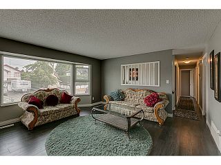 Photo 3: 20914 ALPINE Crescent in Maple Ridge: Northwest Maple Ridge House for sale in "CHILCOTIN" : MLS®# V1024092