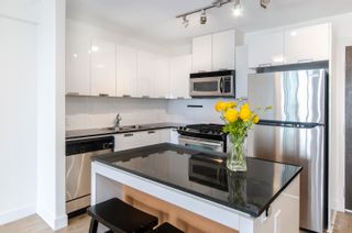 Photo 18: 1104 151 W 2ND Street in North Vancouver: Lower Lonsdale Condo for sale in "Sky" : MLS®# R2876576