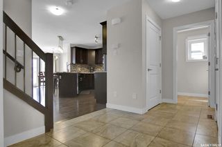 Photo 3: 209 Prairie View Drive in Regina: Fairways West Residential for sale : MLS®# SK941385