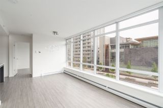 Photo 3: 305 1775 QUEBEC Street in Vancouver: Mount Pleasant VE Condo for sale in "OPSAL" (Vancouver East)  : MLS®# R2475039