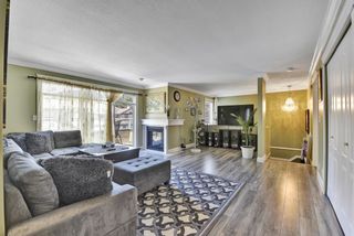Photo 8: 220 14861 98 AVENUE Avenue in Surrey: Guildford Townhouse for sale in "The Mansions" (North Surrey)  : MLS®# R2703530