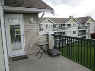 Photo 14: 313 6336 197 Street in Langley: Willoughby Heights Condo for sale in "The Rockport" : MLS®# R2166525