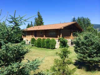 Photo 1: 7347 Old Kamloops Road in Vernon: Swan Lake West House for sale (North Okanagan)  : MLS®# 10085400