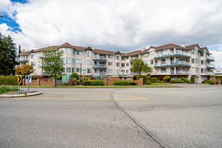 Photo 2: 211 5363 206TH Street in Langley: Langley City Condo for sale in "Parkway Two" : MLS®# R2878586