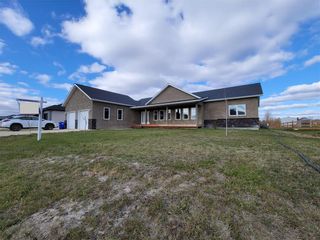 Photo 1: 2170 Ash Lane in Ile Des Chenes: R07 Residential for sale : MLS®# 202026769