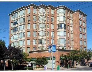Photo 9: 2580 TOLMIE Street in Vancouver: Point Grey Condo for sale in "POINT GREY PLACE" (Vancouver West)  : MLS®# V626284