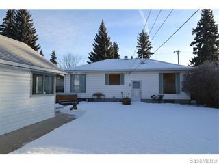 Photo 18: 2208 Clarence Avenue South in Saskatoon: Queen Elizabeth Single Family Dwelling for sale (Saskatoon Area 02)  : MLS®# 561108