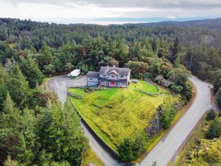 Main Photo: 1010 Ferncliffe Pl in Metchosin: Me Metchosin House for sale : MLS®# 952585