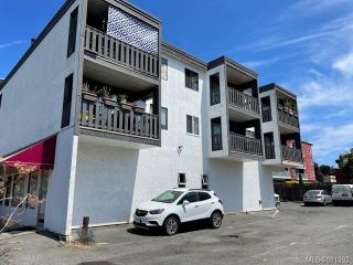 Photo 2: 527 Constance Ave in Esquimalt: Es Esquimalt Multi Family for sale : MLS®# 881992