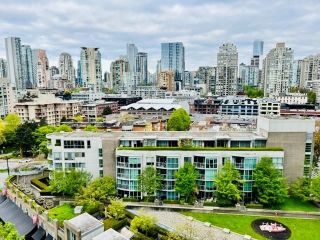 Photo 2: 1603 1009 EXPO Boulevard in Vancouver: Yaletown Condo for sale in "Landmark 33" (Vancouver West)  : MLS®# R2682866