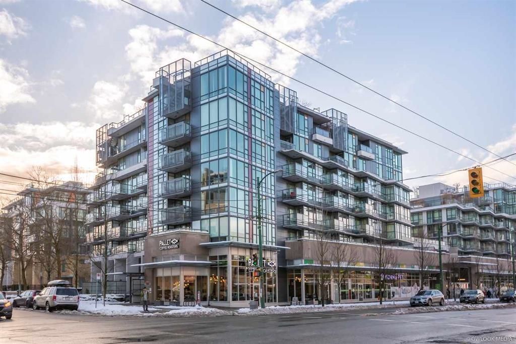 Main Photo: 501 2507 MAPLE Street in Vancouver: Kitsilano Condo for sale (Vancouver West)  : MLS®# R2671061