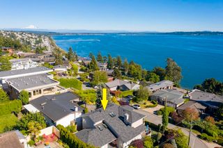 Photo 1: 14357 SUNSET Drive: White Rock House for sale in "Marine Drive West Hillside" (South Surrey White Rock)  : MLS®# R2710821