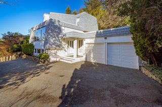 Photo 1: 944 Kentwood Terr in Saanich: SE Broadmead House for sale (Saanich East)  : MLS®# 956988