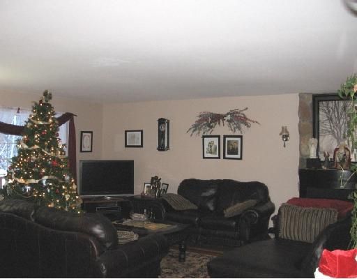 Photo 2: Photos: 4410 E 52ND Avenue in Fort_Nelson: Fort Nelson -Town House for sale in "MIDTOWN" (Fort Nelson (Zone 64))  : MLS®# N188683