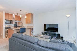 Photo 6: 2408 909 MAINLAND Street in Vancouver: Yaletown Condo for sale in "Yaletown Park II" (Vancouver West)  : MLS®# R2157155