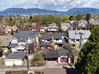Photo 2: 2146 W 15TH Avenue in Vancouver: Kitsilano Duplex for sale (Vancouver West)  : MLS®# R2871379