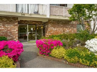 Photo 2: 302 306 W 1ST Street in North Vancouver: Lower Lonsdale Condo for sale in "LA VIVA" : MLS®# R2577061