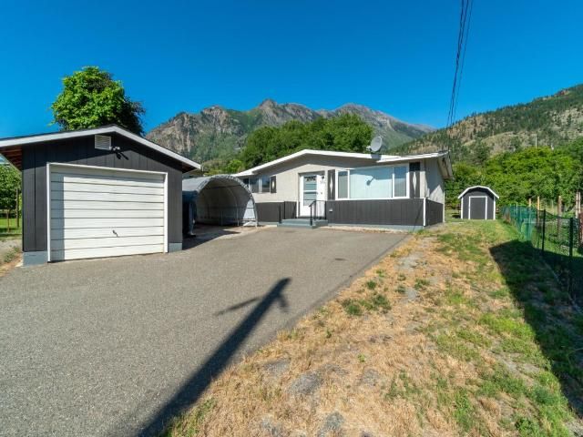 Main Photo: 737 ORCHARD DRIVE: Lillooet House for sale (South West)  : MLS®# 157500
