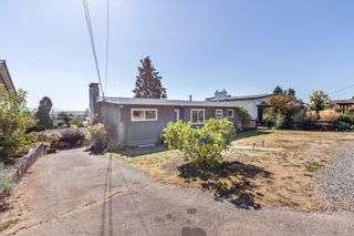 Photo 3: 33714 5A Avenue: House for sale in Mission: MLS®# R2725742