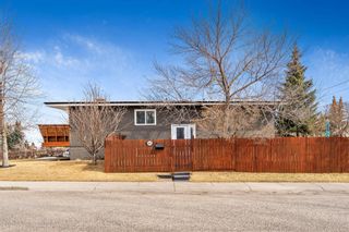 Photo 3:  in Calgary: Huntington Hills Semi Detached (Half Duplex) for sale : MLS®# A2039657