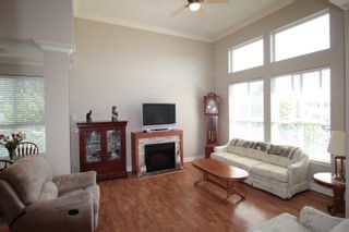 Photo 2: 403 5430 201 Street in Langley: Langley City Condo for sale in "Sonnet" : MLS®# R2168694