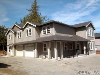 Photo 1: 211 954 Walfred Rd in VICTORIA: La Walfred Row/Townhouse for sale (Langford)  : MLS®# 551085