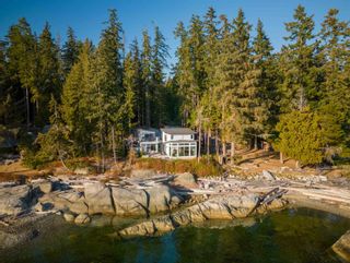 Photo 3: 4115 BROWNING Road in Sechelt: Sechelt District House for sale (Sunshine Coast)  : MLS®# R2847818