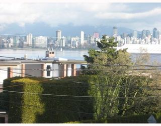 Photo 3: 3328 POINT GREY Road in Vancouver: Kitsilano House for sale (Vancouver West)  : MLS®# V809353